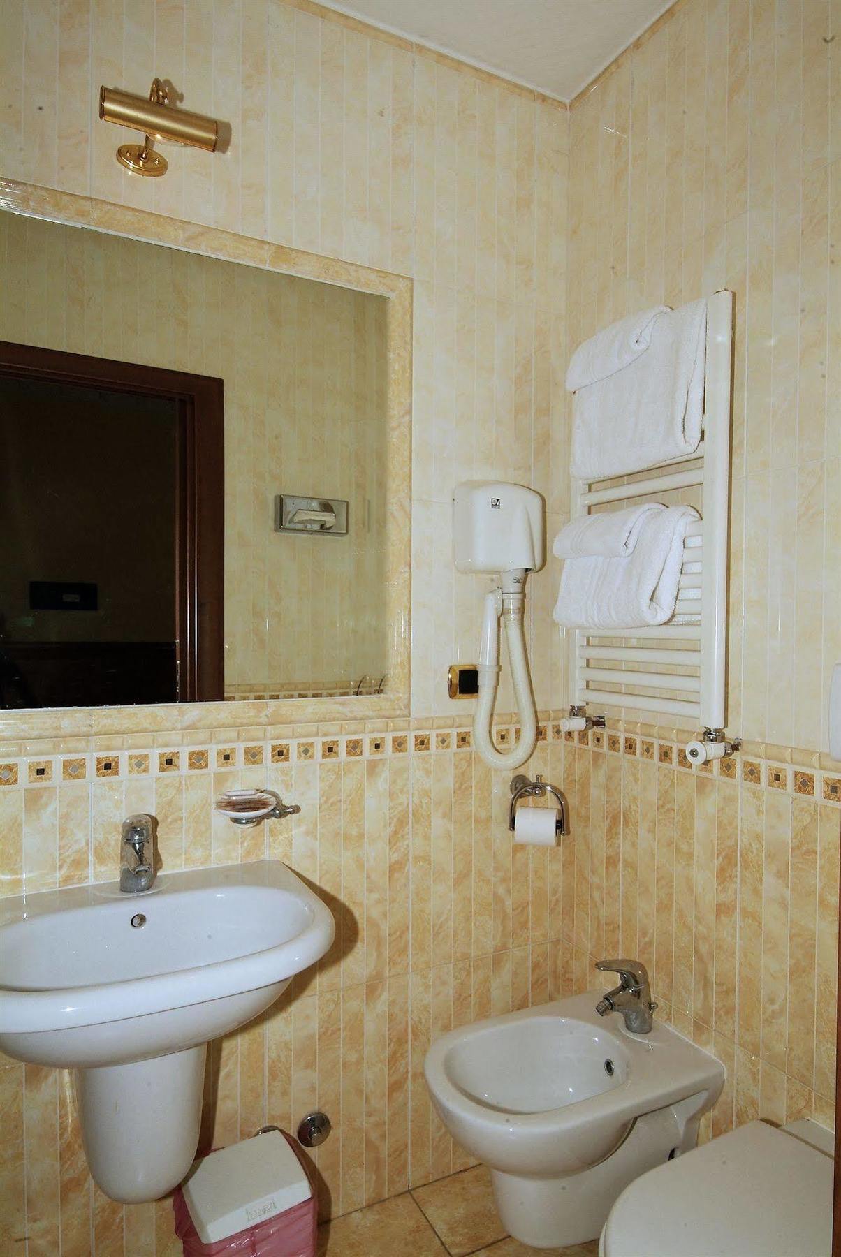 Meridiana Hotel 2*